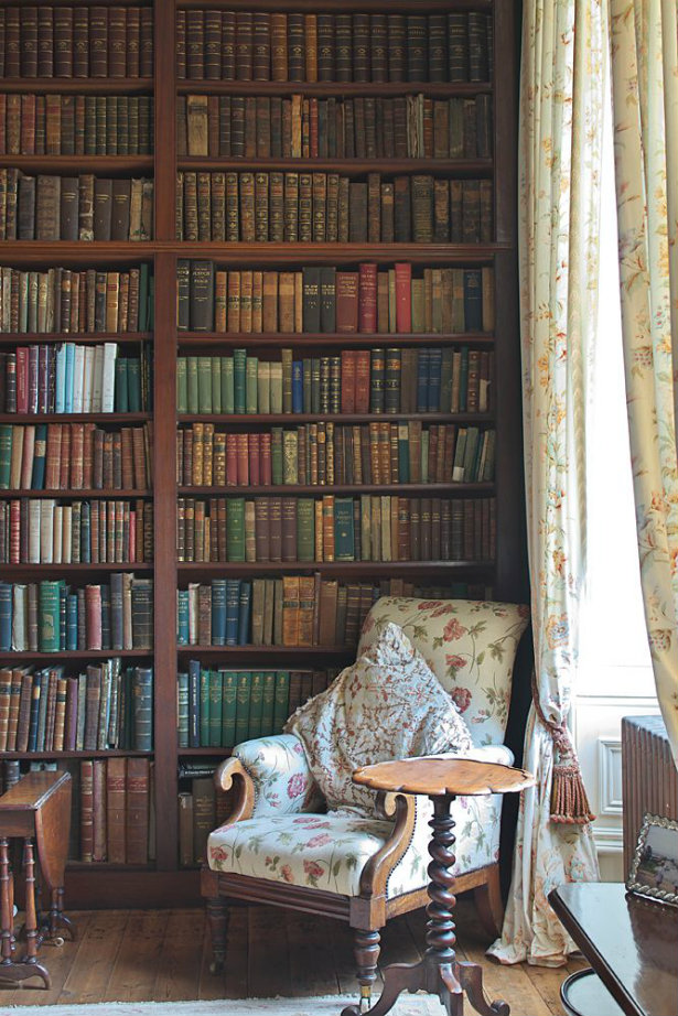 Vintage-Inspired Home Libraries To Envy